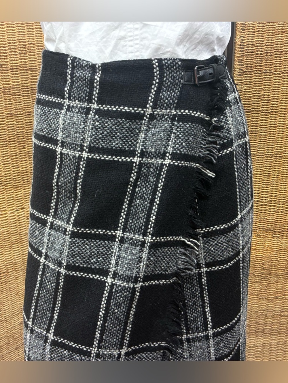 Talbots Petite Plaid Wrap Skirt Wool Blend Fringe Midi Black White Size 12 - Picture 2 of 6